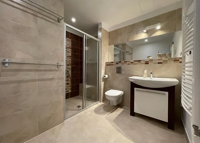 Stella Baltic 33 * 슈비노우이스쳬